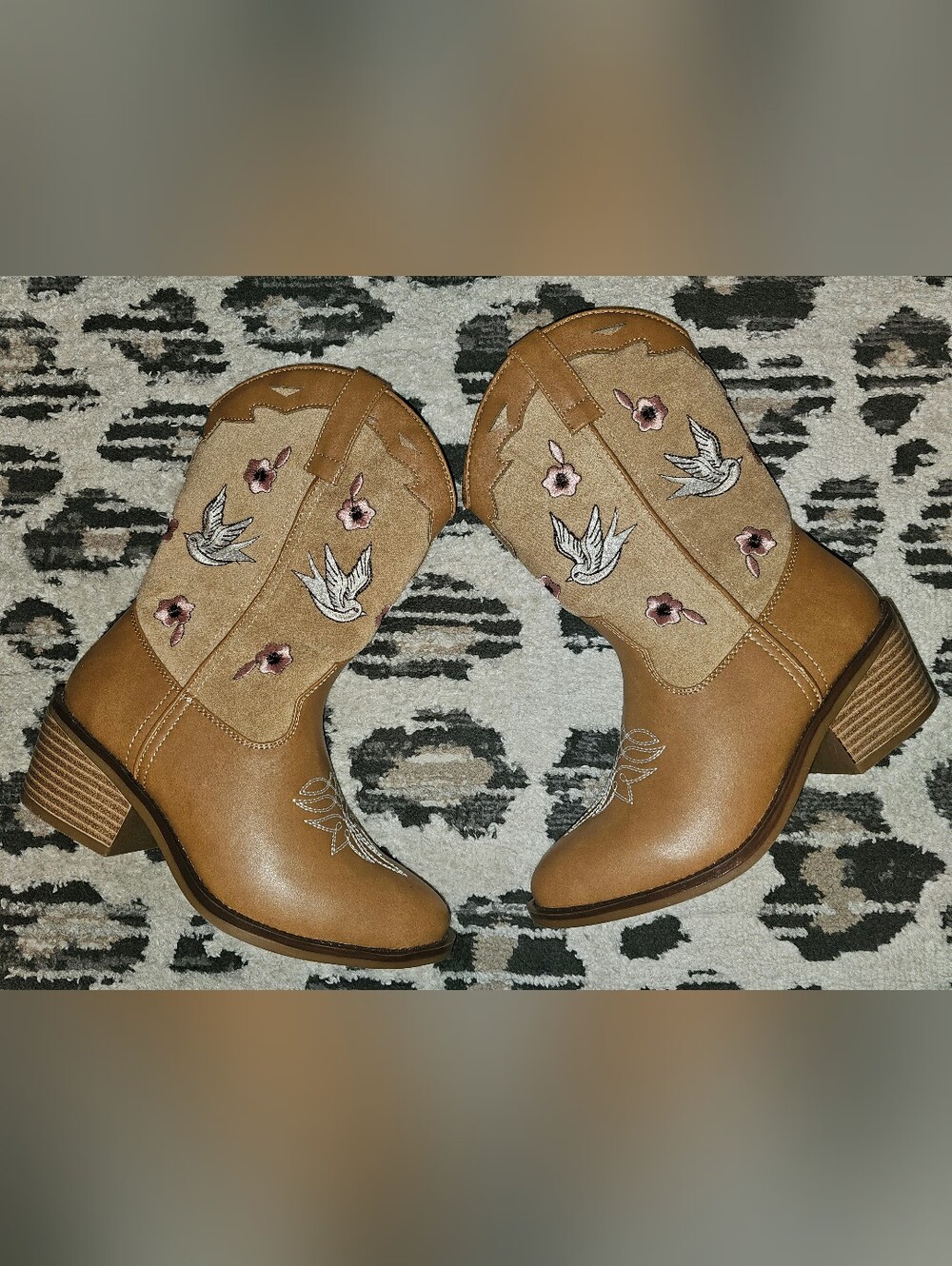 Steve Madden Girls Boots Embriodery White Dove Birds Pull On Floral